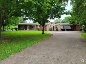 Building Photo - 109 Ray Ave