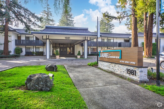 Building Photo - The Laurel at Mountain View (55+)