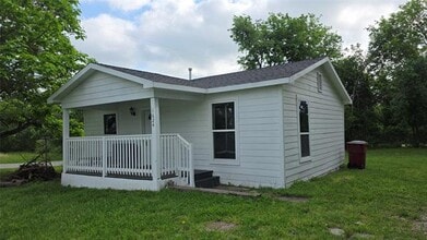 Building Photo - 1624 Cedar St