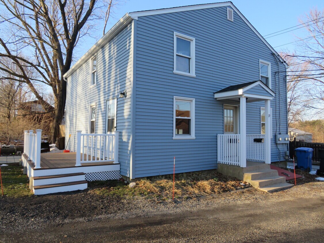 19 Hammond Ct, Colchester, CT 06415 Townhome Rentals in Colchester CT