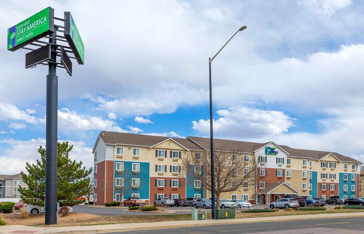 Furnished Studio Apartments in Firestone, CO