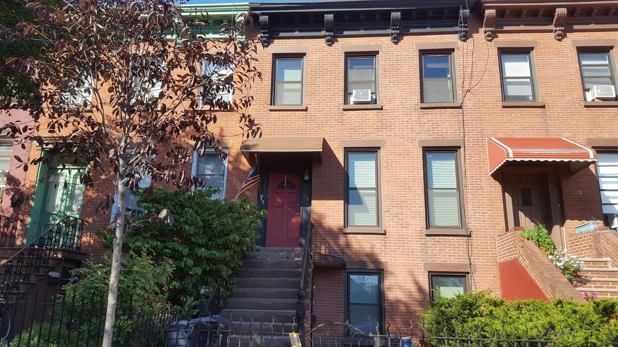 Primary Photo - 99 3rd Street