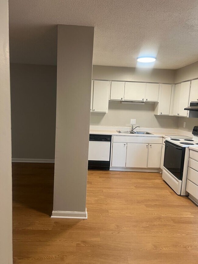 Foto del edificio - One Bedroom Unit First Close to South Park