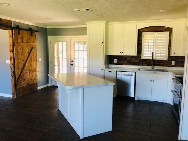 Foto del edificio - 40 Starling Rd