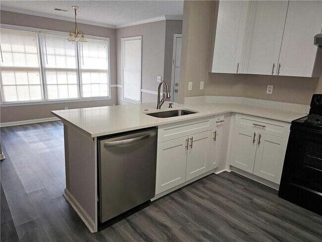 Building Photo - 2639 Summerfield Way NW