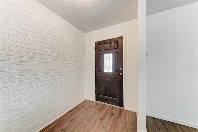 Building Photo - 451 N Shore Dr