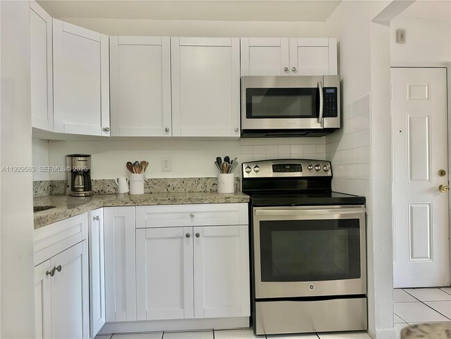 Foto del edificio - 8311 SW 142nd Ave