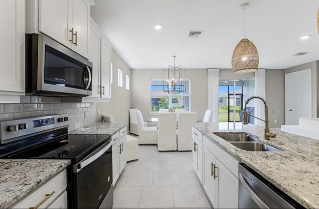 Building Photo - 440 Coral Reef Pl