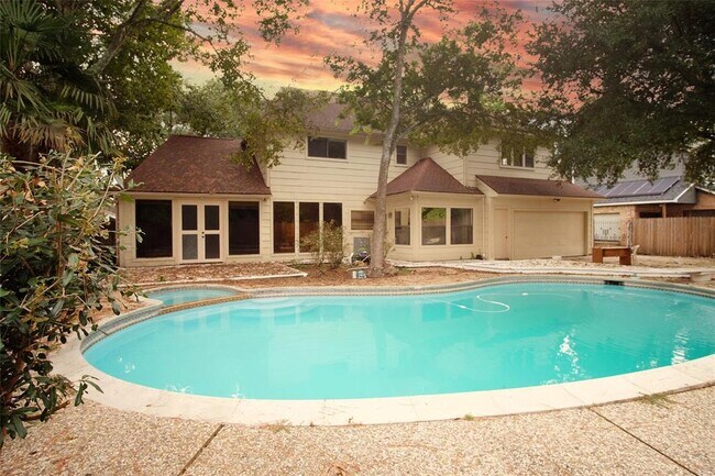 Foto del edificio - 15518 Winding Moss Dr
