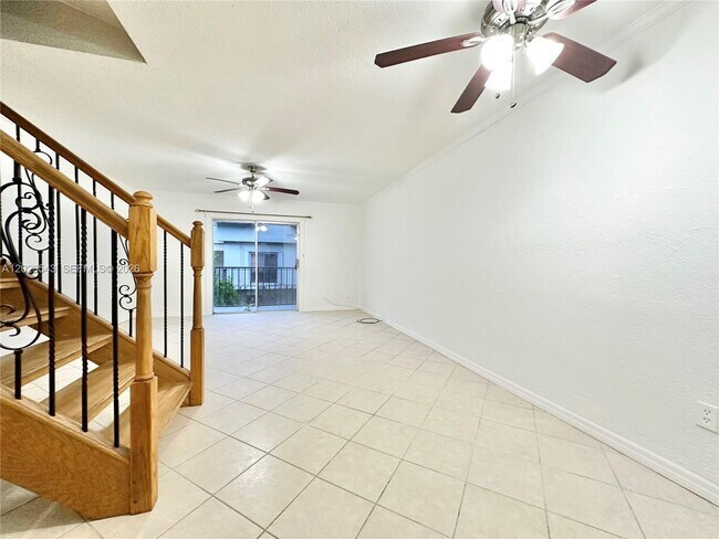 Building Photo - 8650 SW 67th Ave