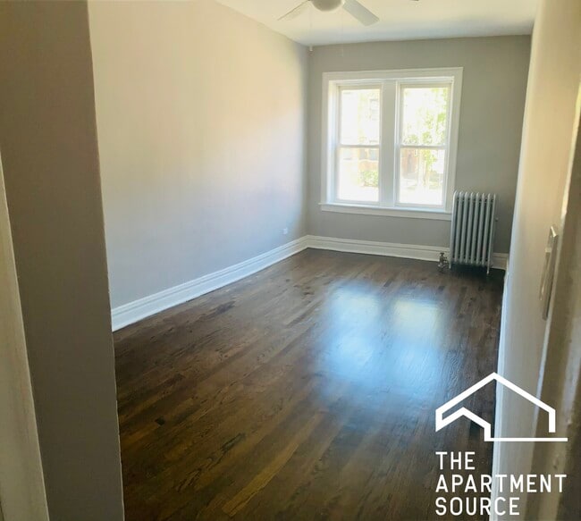 Building Photo - 4664 N Spaulding Ave