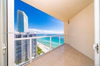 Building Photo - 16699 Collins Ave