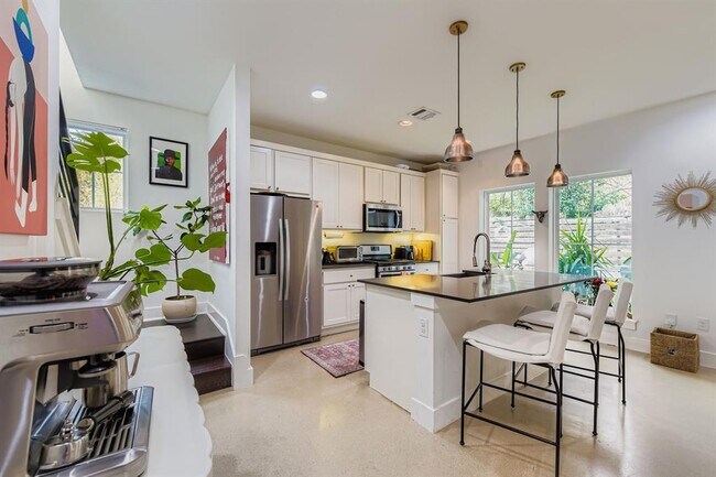 Foto del edificio - 1213 Eleanor St