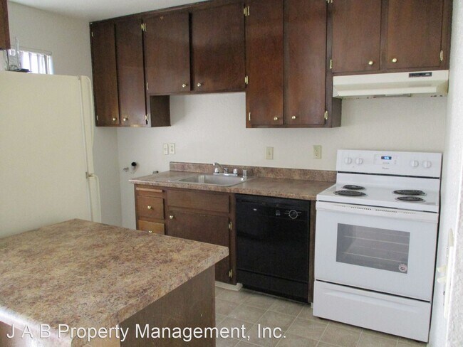 Building Photo - 244 Strathaven Way