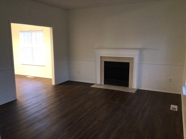 Foto del edificio - 3413 Crimson Wood Drive