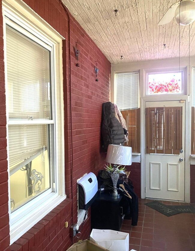 Building Photo - 5817 Keystone St