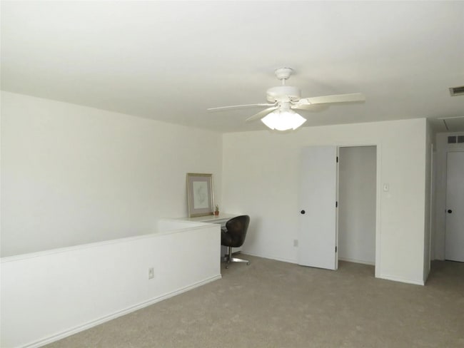 Foto del edificio - 201 Kingsbridge Dr