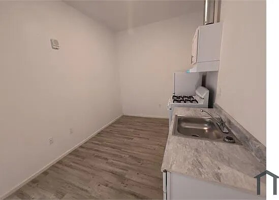 Foto del edificio - 10501 Wilmington Ave