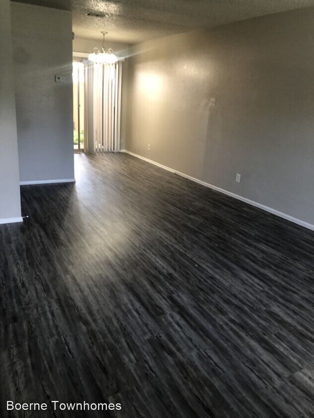 116 Bentwood Dr, Boerne, TX 78006 Room for Rent in Boerne, TX