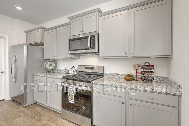 Foto del edificio - 104 Akeley Ln