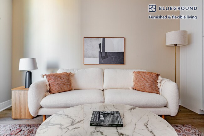 Foto del edificio - 4924 St Elmo Ave