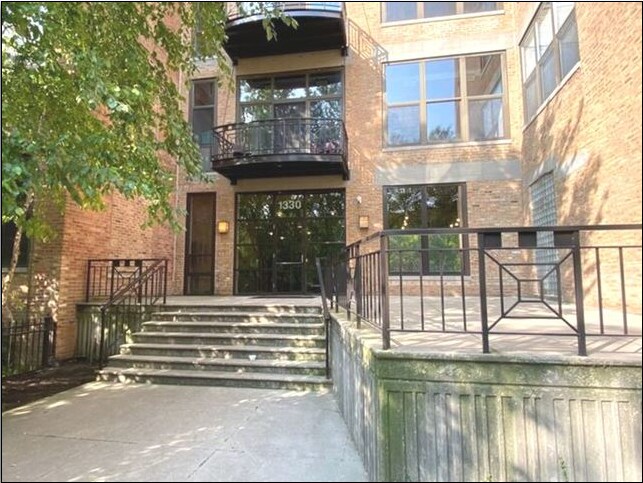 Primary Photo - 1330 W Monroe St