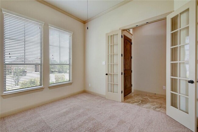 Building Photo - 645 Clear Springs Hollow