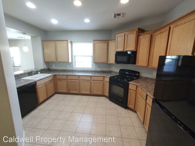 Foto del edificio - 3 br, 2 bath House - 227 E. Carob Dr.