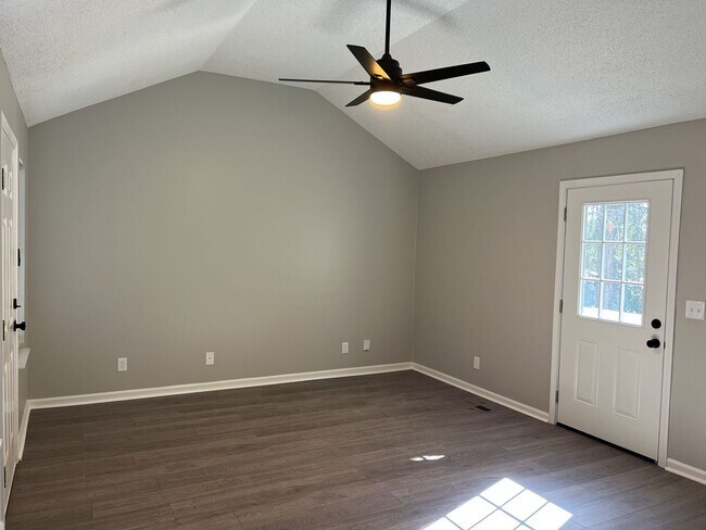 Building Photo - North Macon Private Gated Community Living is awaiting you!!