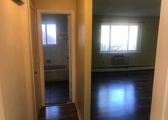 Foto del edificio - 8 Bryon Rd