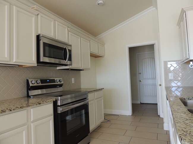 Foto del edificio - 9912 Agave Ave