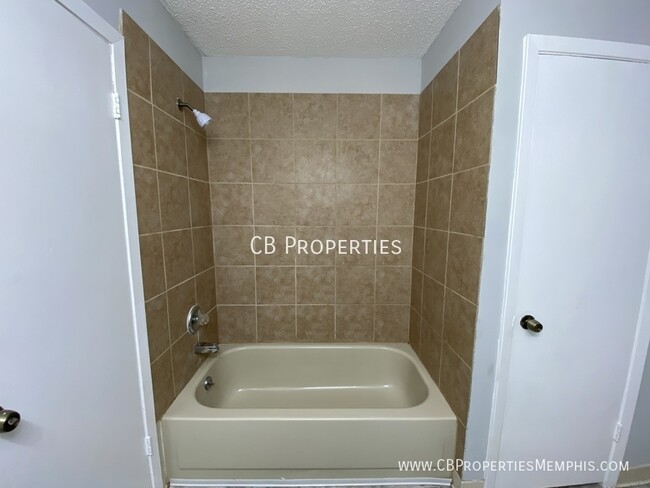 Foto del edificio - Renovated 3 Bedroom 2 Bath in Whitehaven!