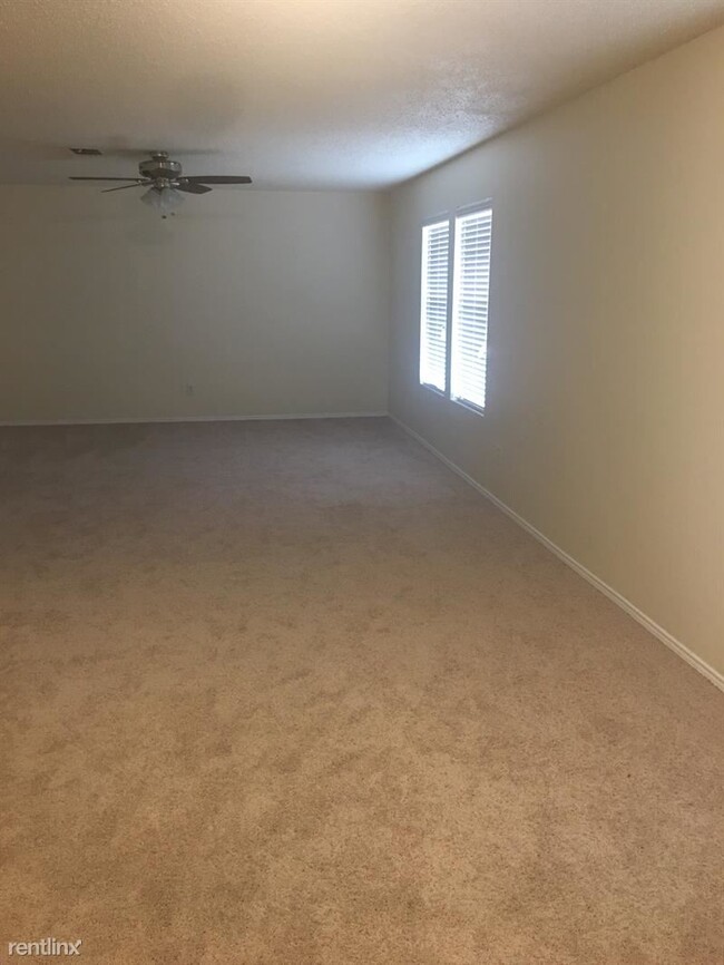 Building Photo - 4 br, 2.5 bath House - 2956 Volturno Dr