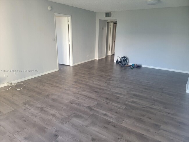 Building Photo - 3800 S Ocean Dr