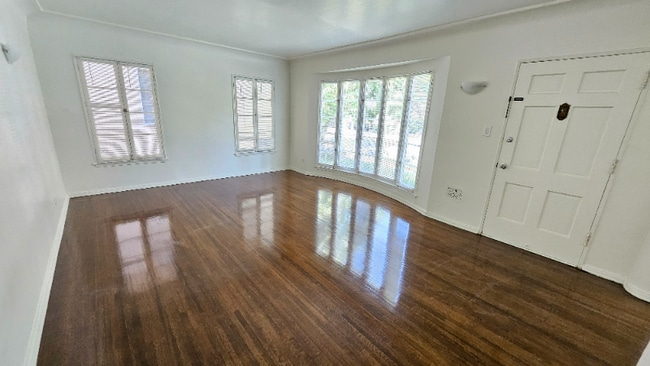 Foto del edificio - 118 N Gale Dr