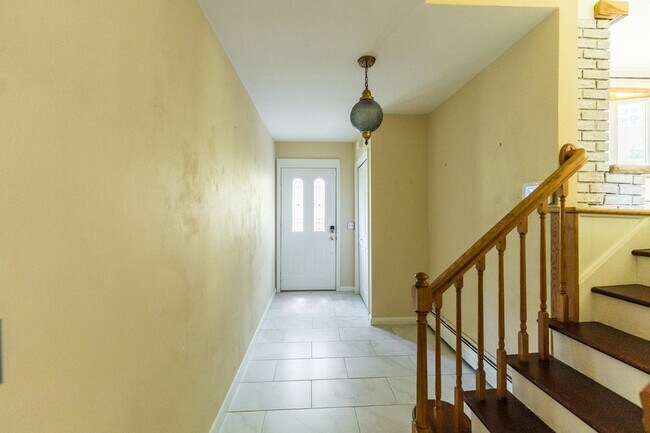 Foto del edificio - 82 Terrace Dr
