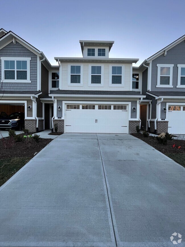 Stratford of Avon Apartments under 1,960 Avon, IN 1 Rentals