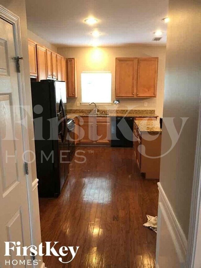 Foto del edificio - 420 Farmwood Way
