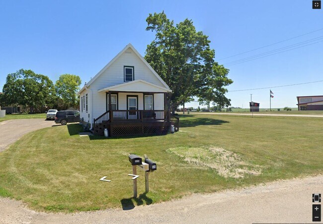 Building Photo - 326 3rd Ave
