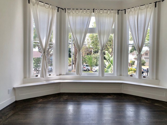 Building Photo - 2029 Central Ave