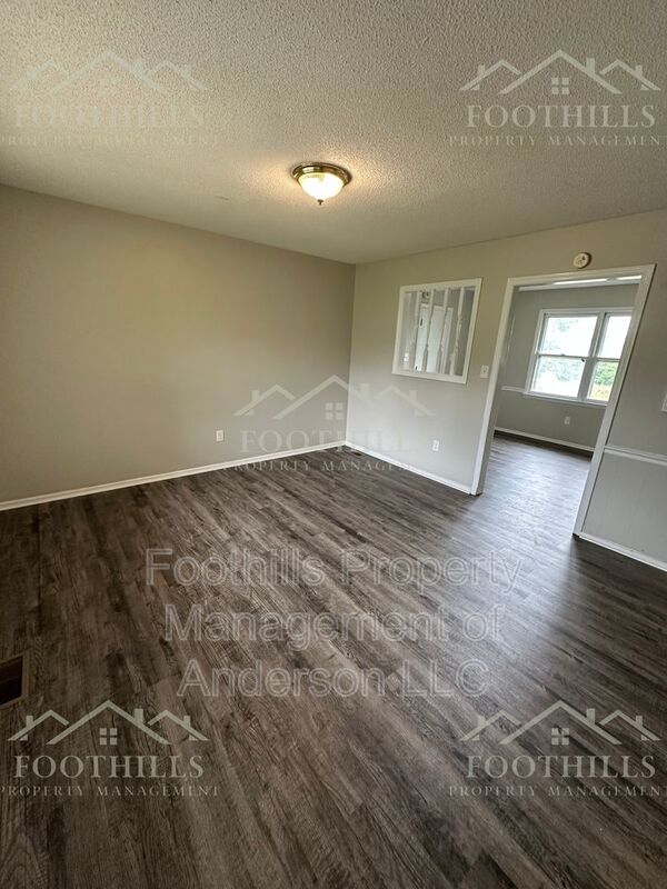 Foto del edificio - 122 Smith Dr