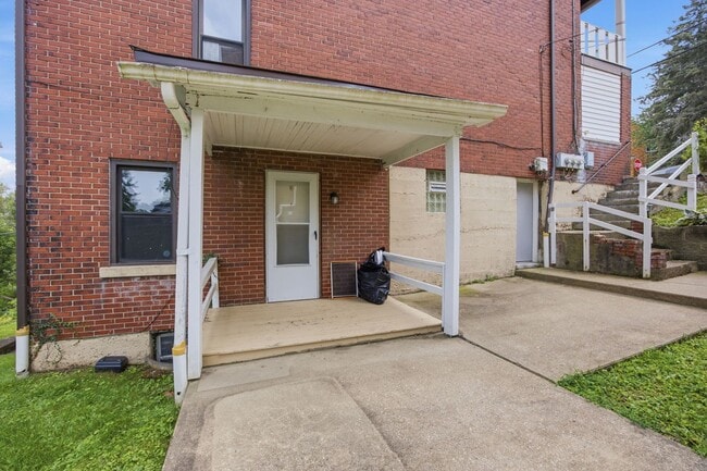 Building Photo - 3185 Glendale Ave