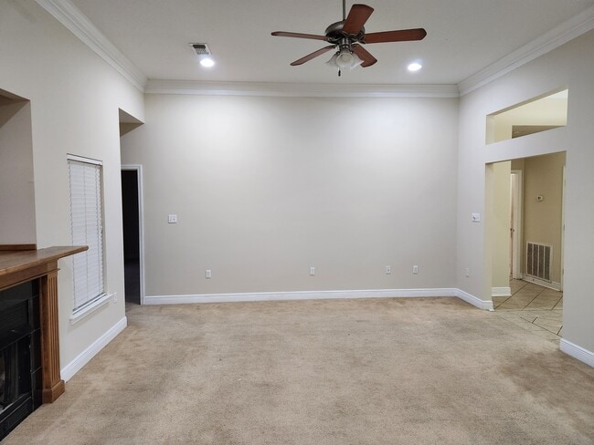 Building Photo - 6320 Luckey Ln