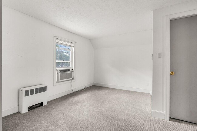 Sala de estar - 216 Jewett St