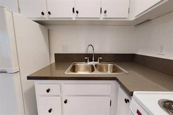 Building Photo - 12500 Culver Blvd