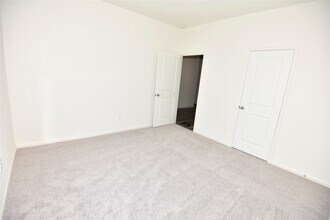 Building Photo - 21659 Cottage Ln