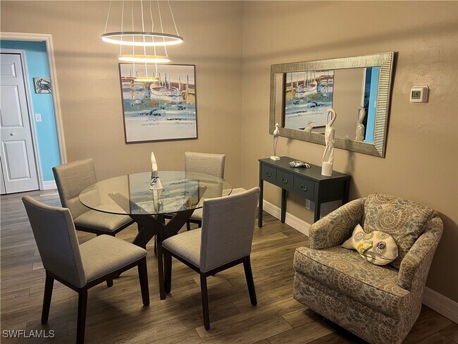 Foto del edificio - 9320 Water Lily Ct