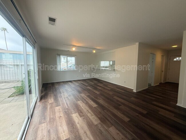 Foto del edificio - 2474 Seahorse Ave