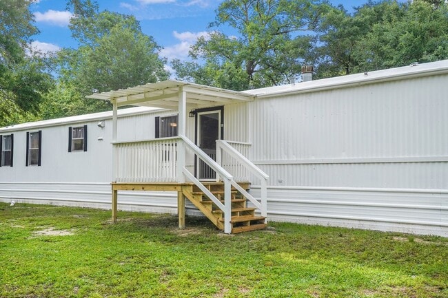 Building Photo - 21950 Caney Dr