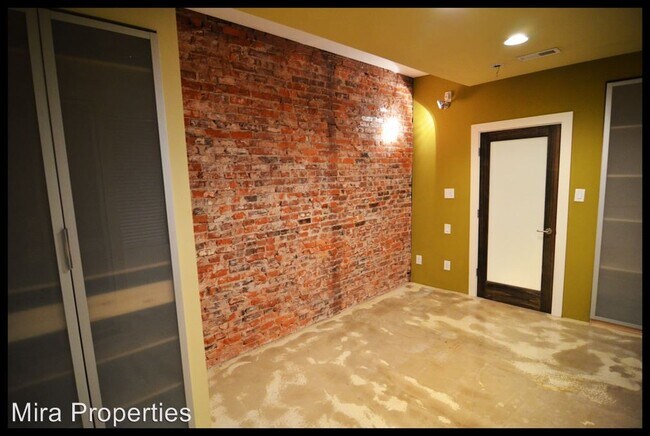 Building Photo - 609-611 E Passyunk Ave